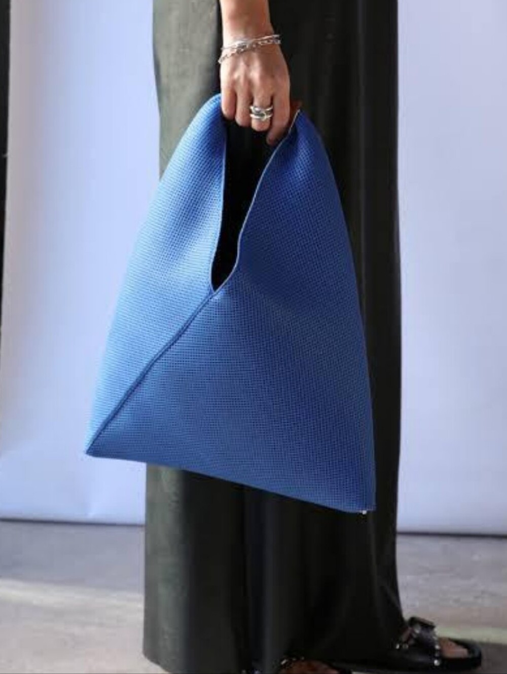 Mm6 Maison Martin Marglela Mesh Bag Medium Blue